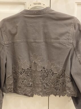 GORGEOUS Ellie Tahari Laser Cut Jacket Large
